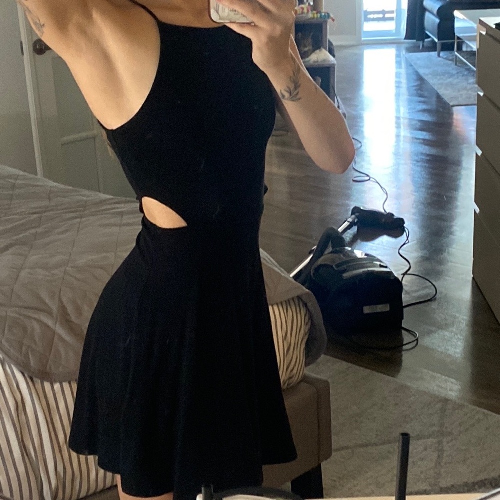 Dress - Picture 1 of 5